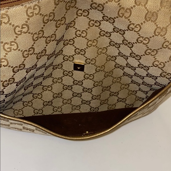 🔥S🚫LD🔥GUCCI GG Gold Perforated Crossbody - Picture 10 of 12